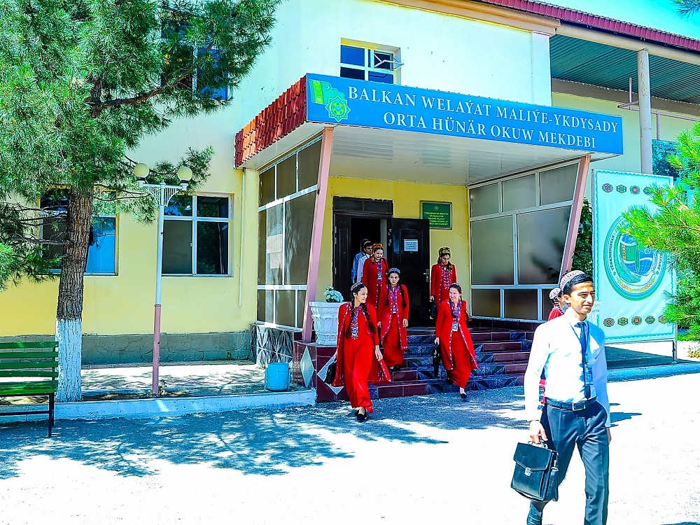 Mekdebiň täzelikleri